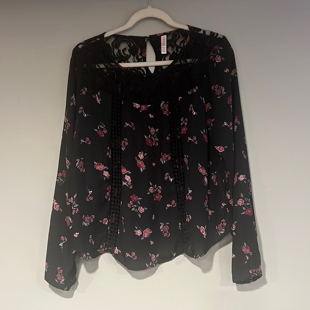 Xhilaration Lace Crochet Floral Printed Blouse